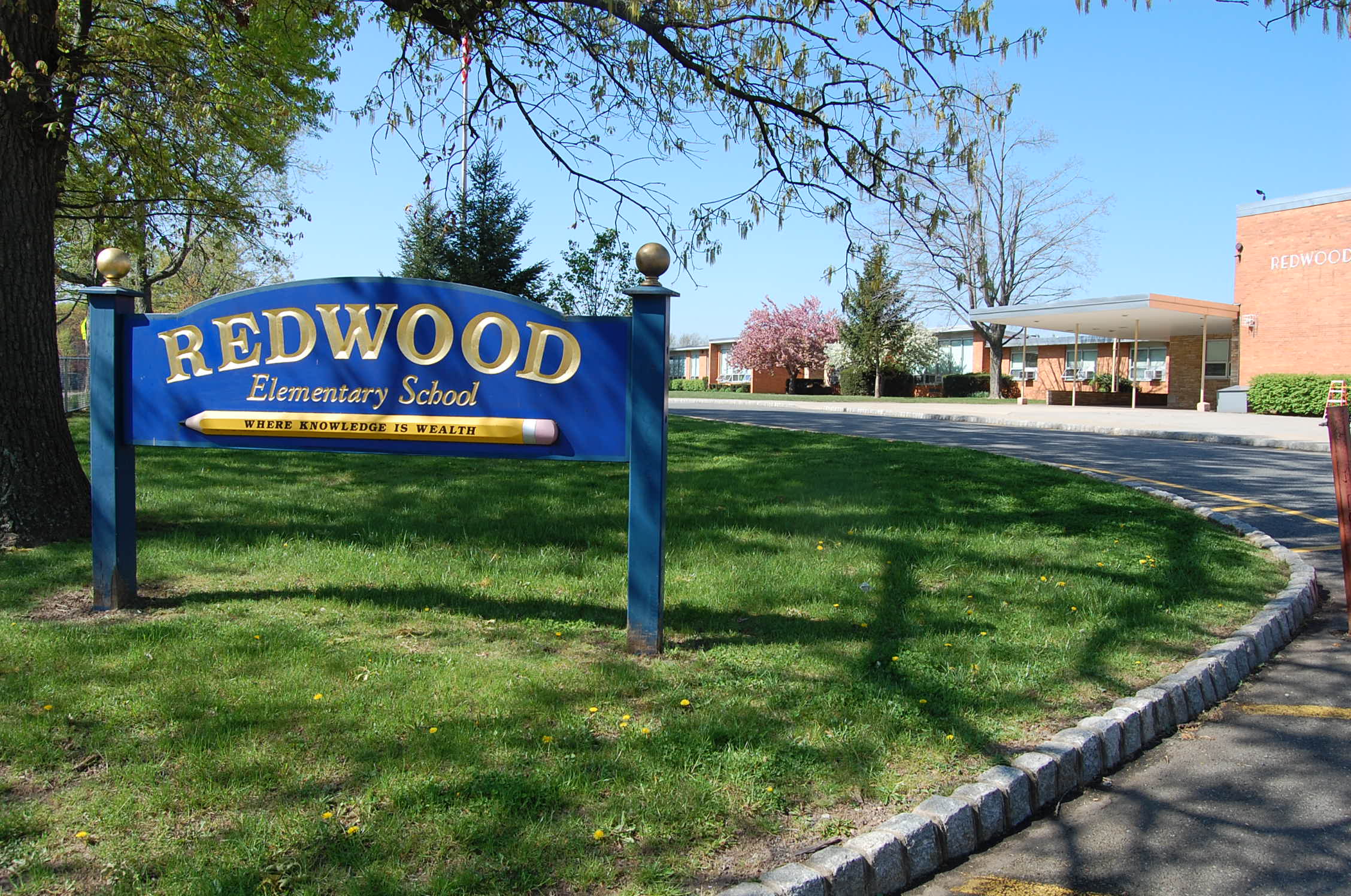 Redwood Elementary School 